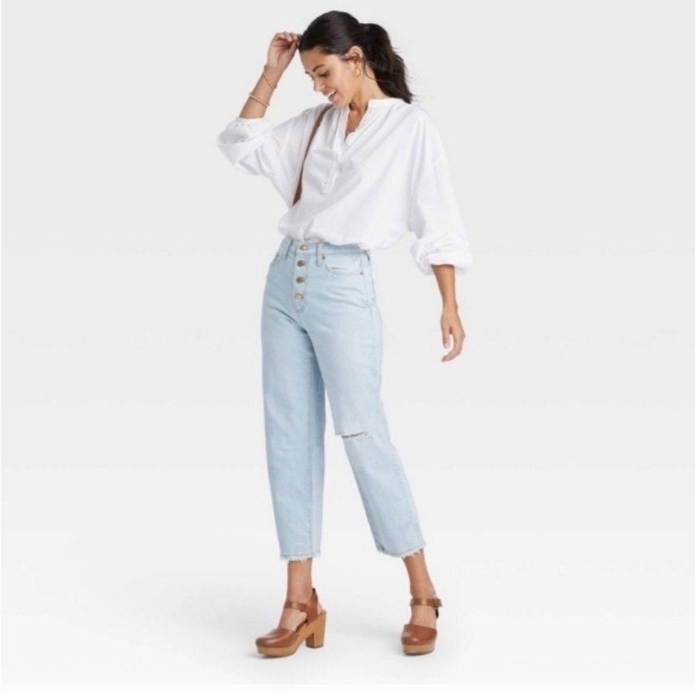 Universal Thread Jeans Womens High-Rise Vintage Straight Jeans Light Wash